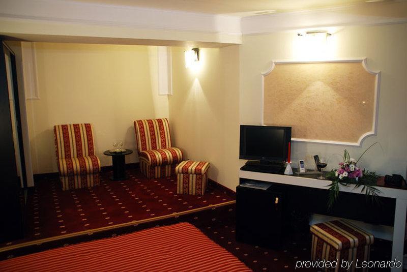 Hotel Prahova Plaza Ploieşti Habitación foto
